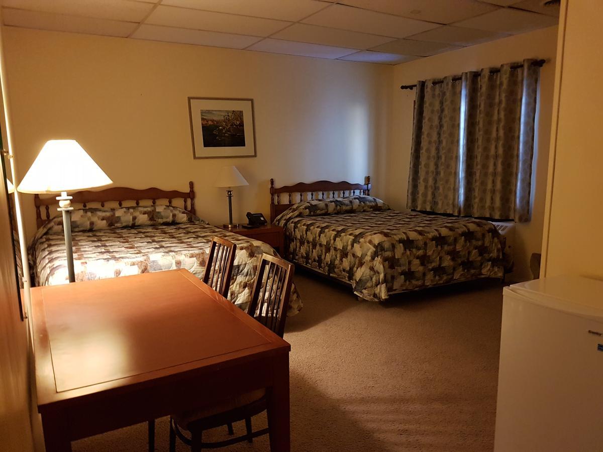 Beaver Hotel North Battleford Extérieur photo