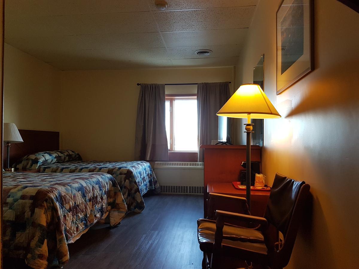 Beaver Hotel North Battleford Extérieur photo