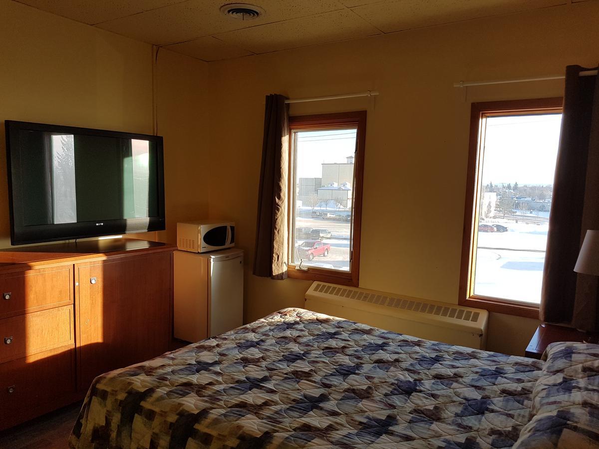 Beaver Hotel North Battleford Extérieur photo