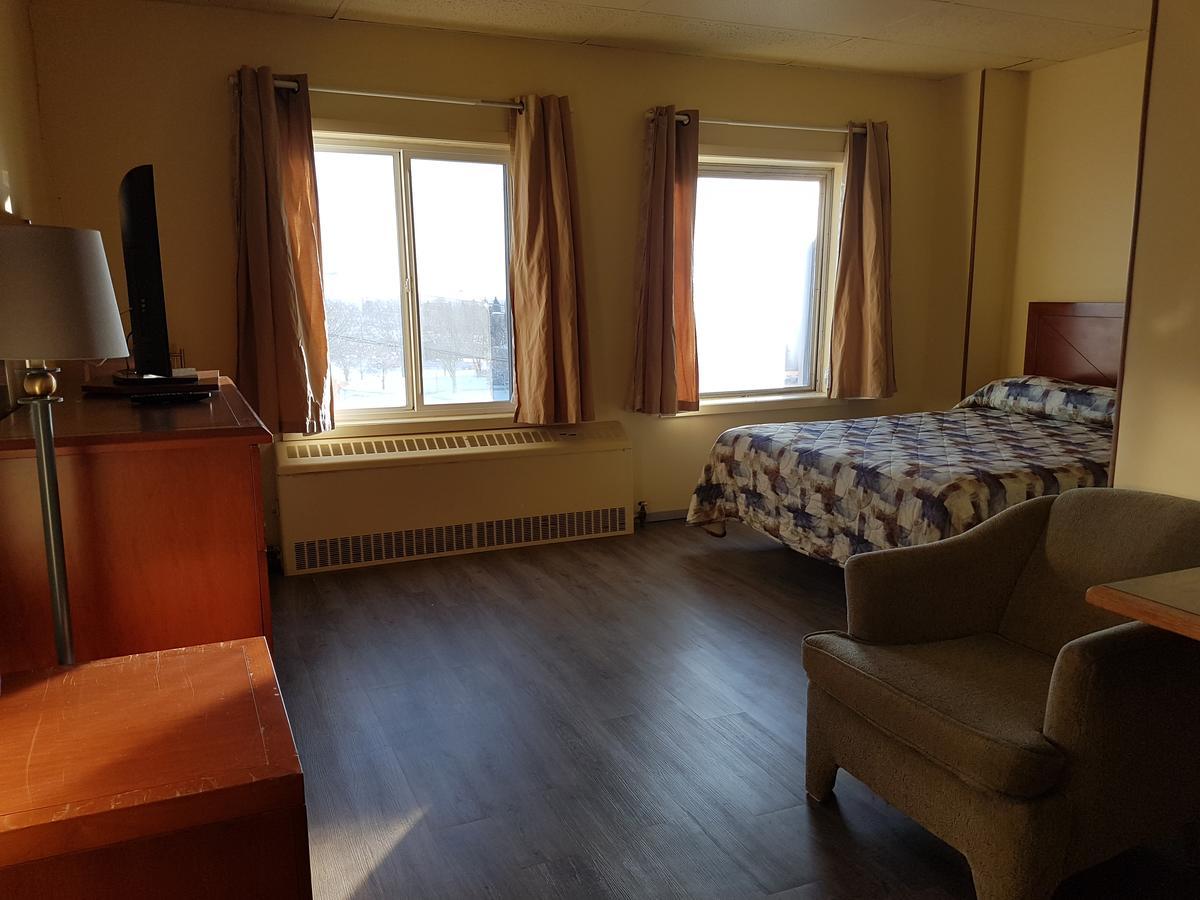 Beaver Hotel North Battleford Extérieur photo
